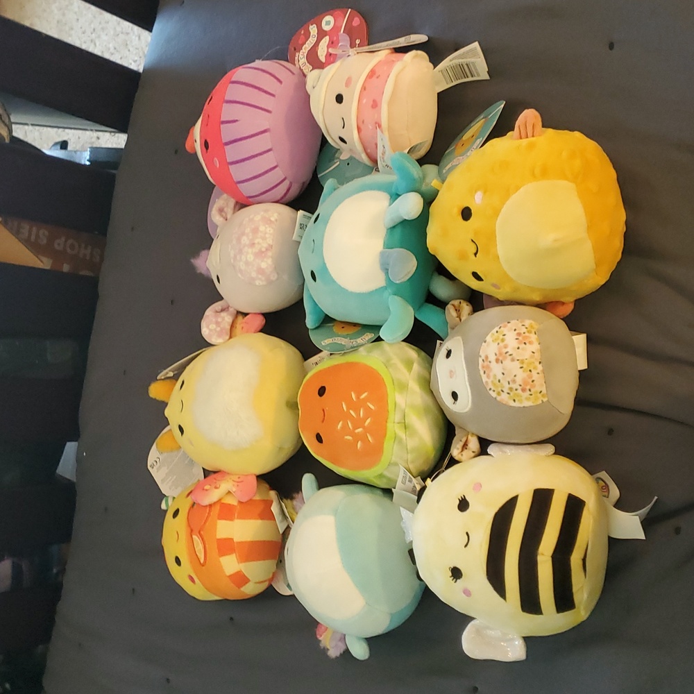 Small Squishmallow's